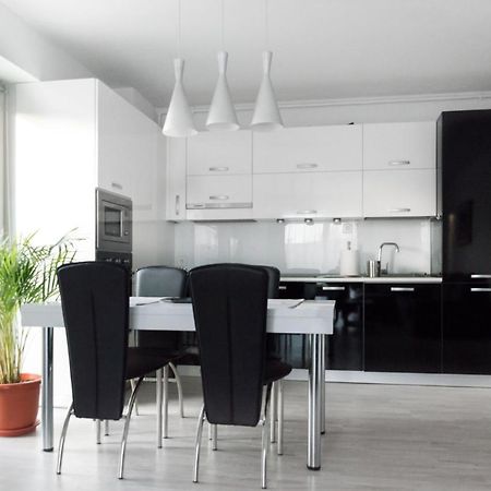 Airport Residence - Apartment Across From Otopeni Airport Luaran gambar