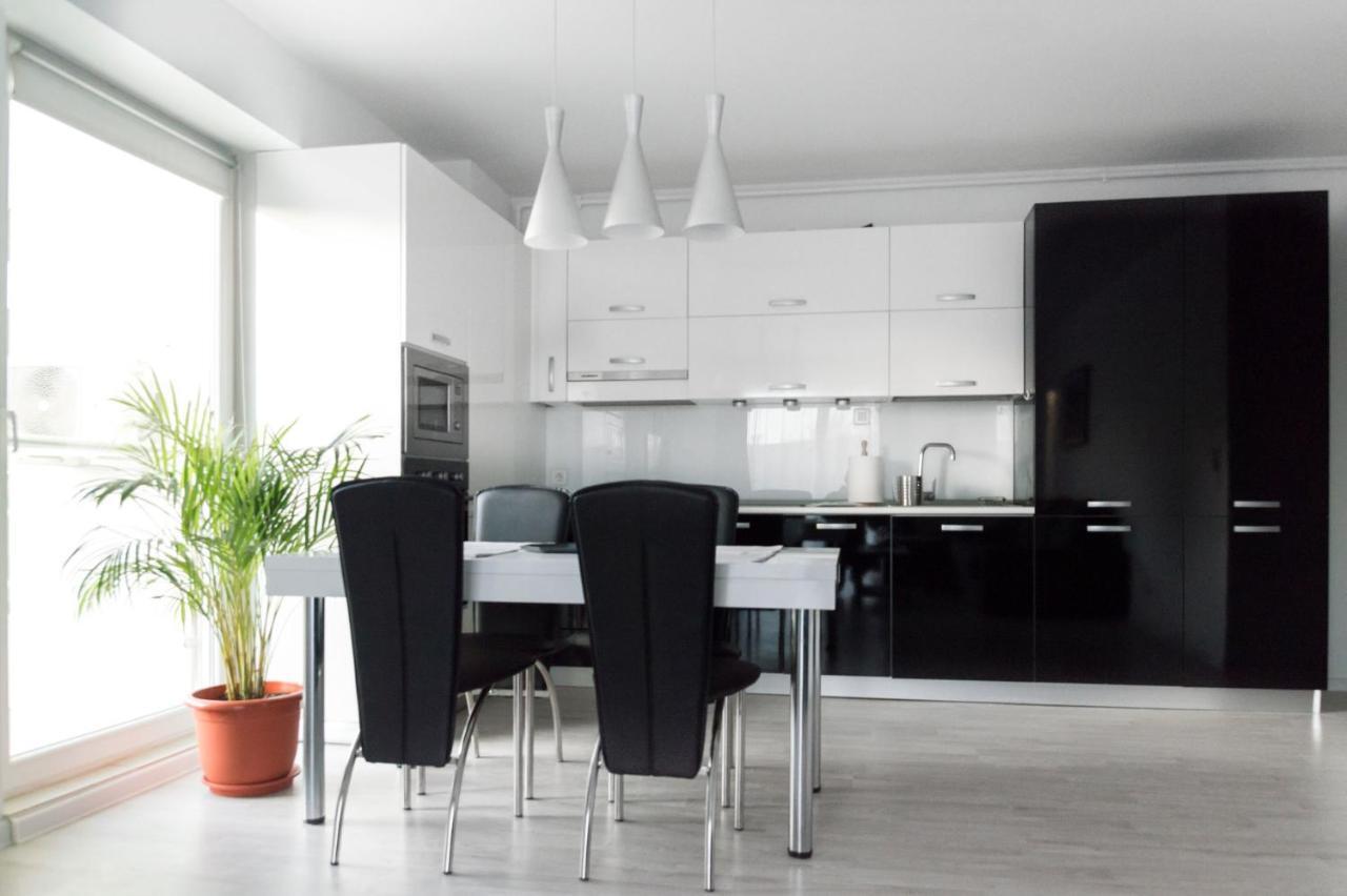 Airport Residence - Apartment Across From Otopeni Airport Luaran gambar