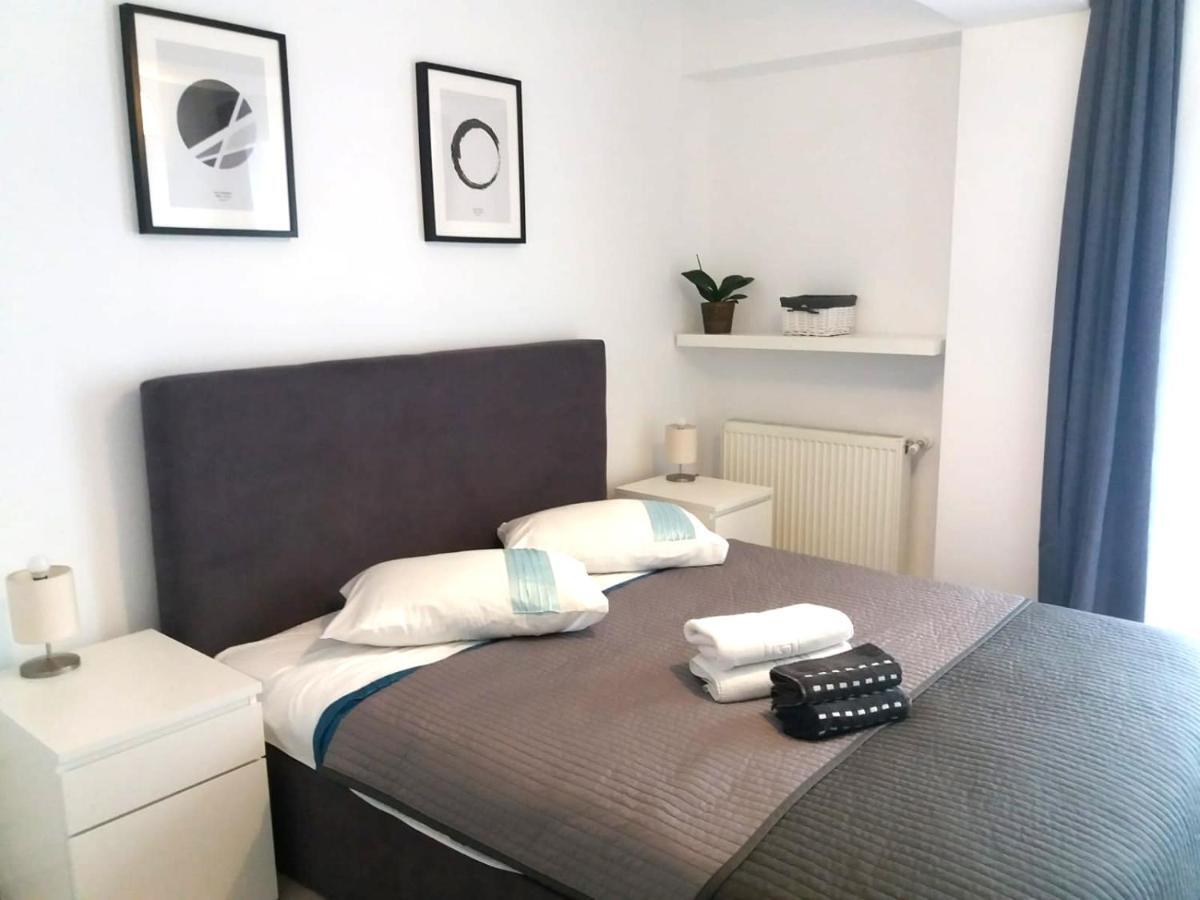 Airport Residence - Apartment Across From Otopeni Airport Luaran gambar